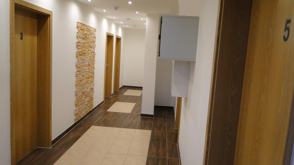 Hotel Einstein Бад-Кроцинген Экстерьер фото