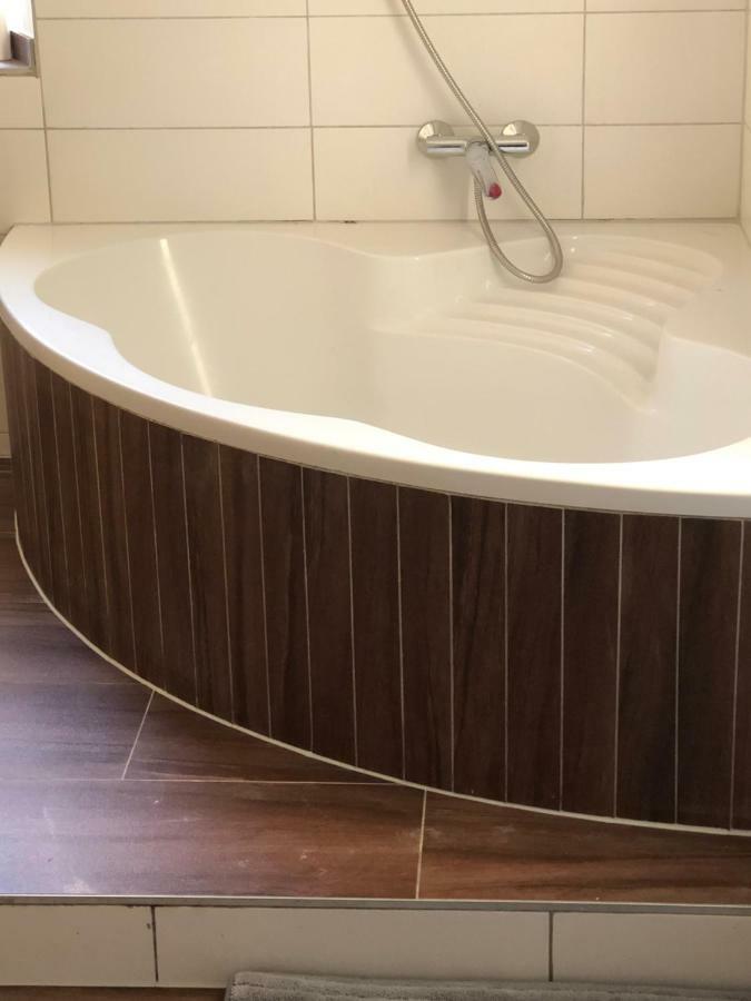Hotel Einstein Бад-Кроцинген Экстерьер фото